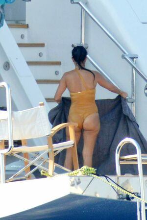 Kourtney Kardashian OnlyFans Leak Picture - Thumbnail rqvZWD7KUi