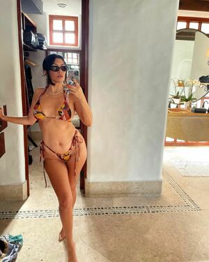 Kourtney Kardashian OnlyFans Leak Picture - Thumbnail wE9wMRJUFe