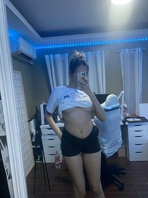 Kura Onee San OnlyFans Leak Picture - Thumbnail 3a7chmbUmM