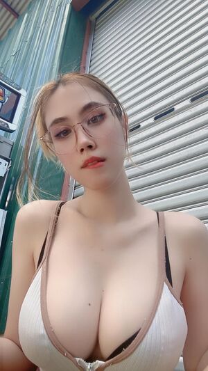 Kura Onee San OnlyFans Leak Picture - Thumbnail 88fUpnKHRe