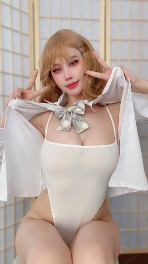 Kura Onee San OnlyFans Leak Picture - Thumbnail BBzfAHBU5g