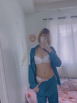 Kura Onee San OnlyFans Leak Picture - Thumbnail FugmsLl8IU