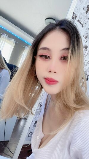 Kura Onee San OnlyFans Leak Picture - Thumbnail NH6L4fwNnY