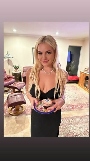 Kyla Deaver OnlyFans Leak Picture - Thumbnail PFdG3nwaQE