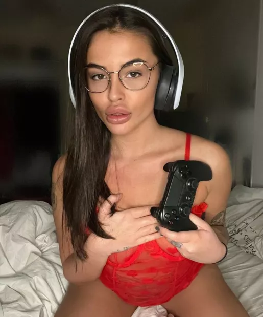 Laura Von Gallucci OnlyFans Leak Picture - Thumbnail c4lVA4pn0g