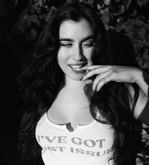 Lauren Jauregui OnlyFans Leak Picture - Thumbnail JoT2lWXBRm