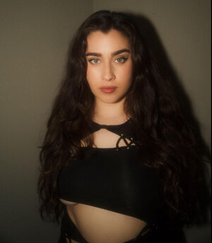 Lauren Jauregui OnlyFans Leak Picture - Thumbnail N0GNS4MTle