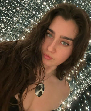 Lauren Jauregui OnlyFans Leak Picture - Thumbnail QMeye26HBL