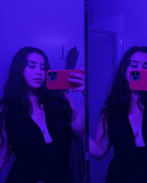 Lauren Jauregui OnlyFans Leak Picture - Thumbnail mvWTSCsLCx