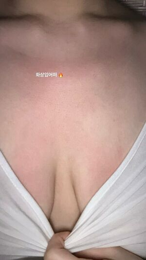 Lee Yeonwoo OnlyFans Leak Picture - Thumbnail jbR1ZBU0m9