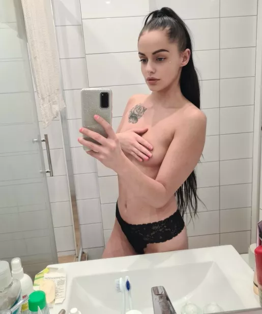 Little.sweet.tiny OnlyFans Leak Picture - Thumbnail 4crhN5kWcE