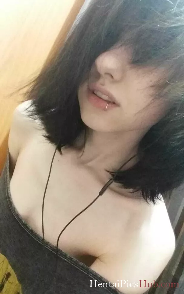 Little_emo_kitten Nude OnlyFans Leak Photo AHPkgASvtk