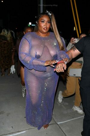 Lizzo OnlyFans Leak Picture - Thumbnail SM23A30Stg
