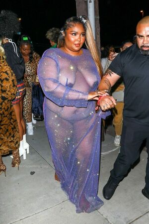 Lizzo OnlyFans Leak Picture - Thumbnail isILQ77rnq