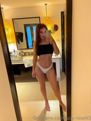 Lucy_rose93 OnlyFans Leak Picture - Thumbnail Qd5JjOdobc