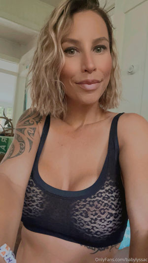 Lyssa Chapman OnlyFans Leak Picture - Thumbnail Df3OKul6Gd