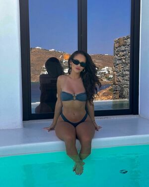 Madison Pettis OnlyFans Leak Picture - Thumbnail DFJbW7CO5s