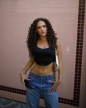 Madison Pettis OnlyFans Leak Picture - Thumbnail HDKZleDSVr