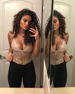 Madison Pettis OnlyFans Leak Picture - Thumbnail IiFRlFkZ6F