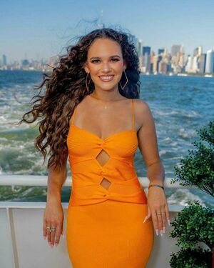 Madison Pettis OnlyFans Leak Picture - Thumbnail jq39wGM46U