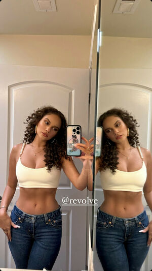 Madison Pettis OnlyFans Leak Picture - Thumbnail nZEf96iz0b