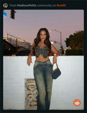 Madison Pettis OnlyFans Leak Picture - Thumbnail ueFodWRvcH