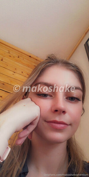 Makoshake OnlyFans Leak Picture - Thumbnail a38voUgwQA