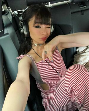 Malina Weissman OnlyFans Leak Picture - Thumbnail kQ7tJMAzNP