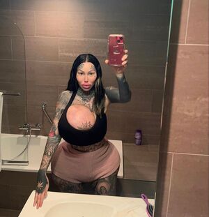 Mary Magdalene OnlyFans Leak Picture - Thumbnail ocAO1BI5yR