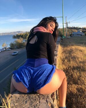 Meli Almada OnlyFans Leak Picture - Thumbnail WhWQOiv3hB