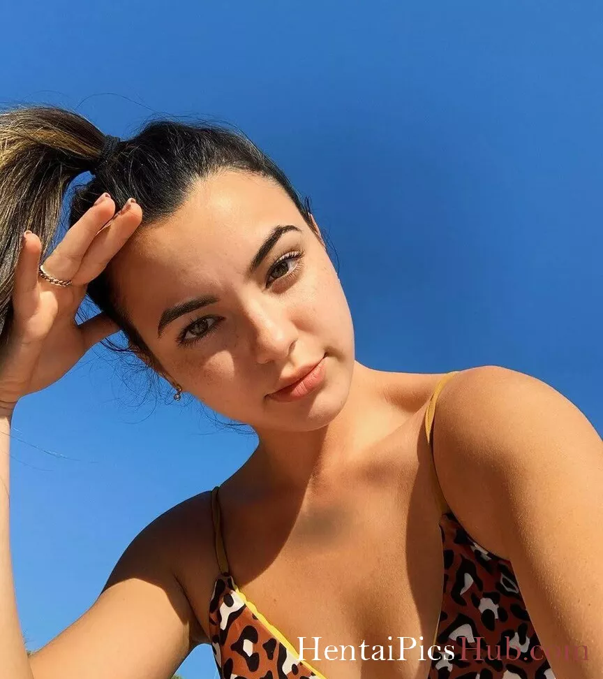 Merrell Twins Nude OnlyFans Leak Photo 8X0IIwasCs