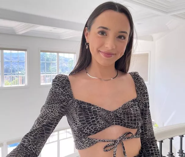 Merrell Twins OnlyFans Leak Picture - Thumbnail rjRyzCksz0