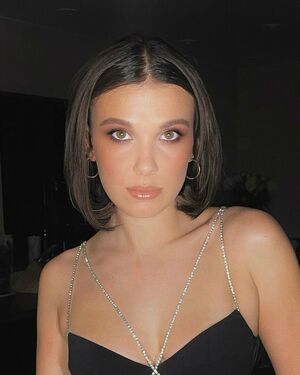 Millie Bobby Brown OnlyFans Leak Picture - Thumbnail KsWgaXl2Xy