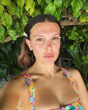 Millie Bobby Brown OnlyFans Leak Picture - Thumbnail Sn9aJE2wor