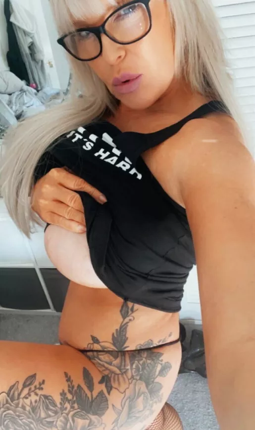 Mollyjfoxx OnlyFans Leak Picture - Thumbnail cONL5v19xE