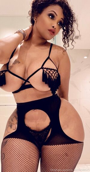 Ms_fernandes25 OnlyFans Leak Picture - Thumbnail p8Zl1UwTz2