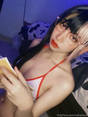 Nahaneulll OnlyFans Leak Picture - Thumbnail YvlkeRi4FO