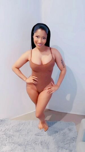Nicki Minaj OnlyFans Leak Picture - Thumbnail dVB8Ba0MwQ