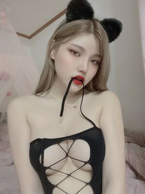 Ohdukhwa OnlyFans Leak Picture - Thumbnail SMjFjWam50