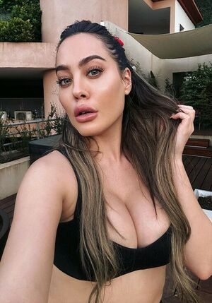 Paola Saulino OnlyFans Leak Picture - Thumbnail DeEbqyicOr