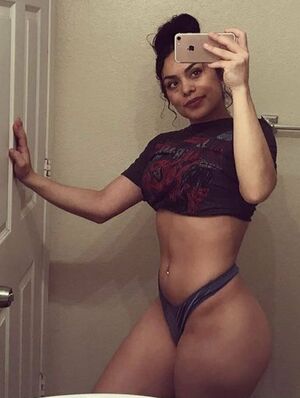 Perlajasmin OnlyFans Leak Picture - Thumbnail HWim1E8O5n