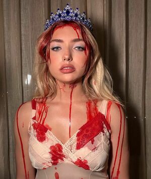 Peyton List OnlyFans Leak Picture - Thumbnail YqvehYzxmv