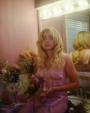 Peyton List OnlyFans Leak Picture - Thumbnail ecqAqAe5hF