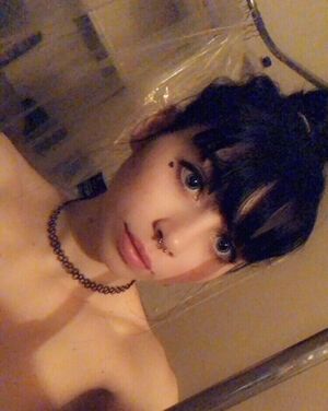 Quinnie666 OnlyFans Leak Picture - Thumbnail Dclqm1cy9F