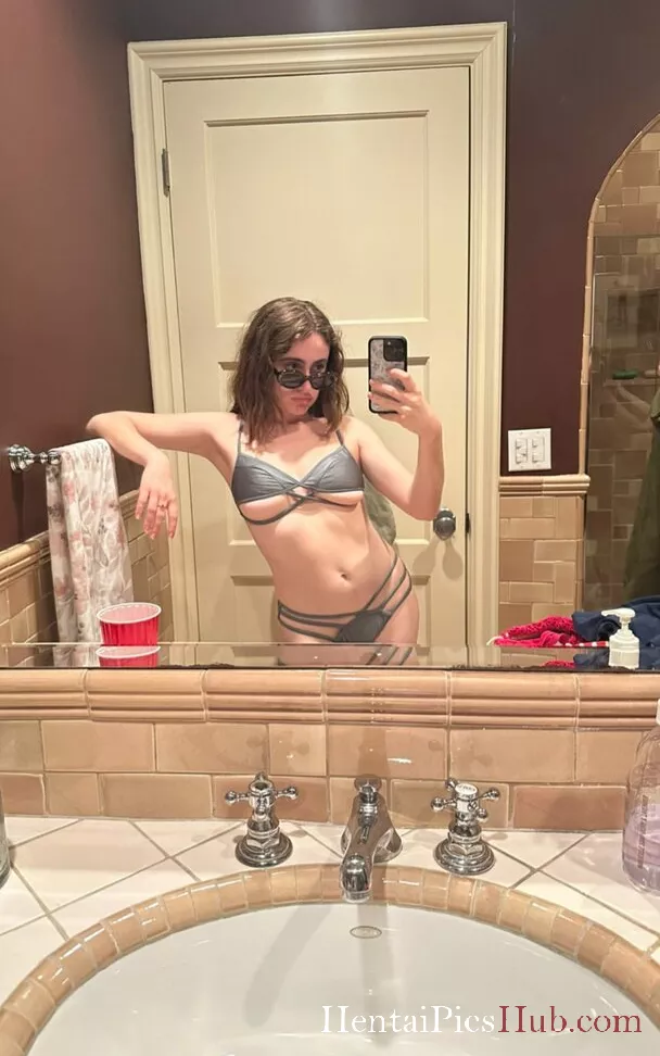 Rachel Anne Sennott Nude OnlyFans Leak Photo OqGCG91MwI