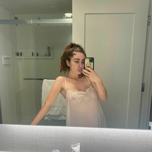 Rachel Anne Sennott OnlyFans Leak Picture - Thumbnail I7bkhBCnXC