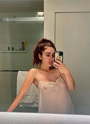 Rachel Anne Sennott OnlyFans Leak Picture - Thumbnail Qv9QCJDjfB