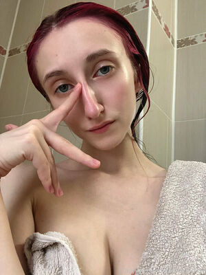 Roxane OnlyFans Leak Picture - Thumbnail pHrogAG4QW