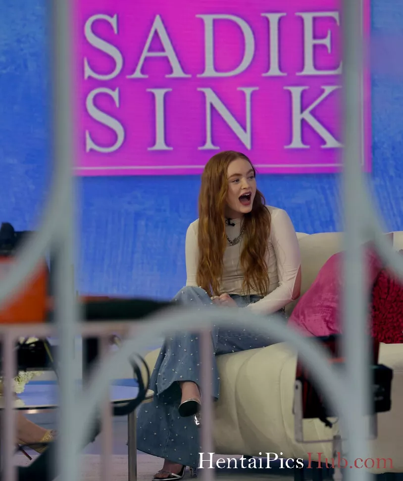 Sadie Sink Nude OnlyFans Leak Photo 7UfymfLPSP