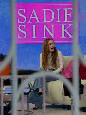 Sadie Sink OnlyFans Leak Picture - Thumbnail 7UfymfLPSP